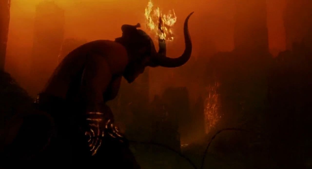 نقد و بررسی فیلم های پسر جهنمی (Hellboy)؛ زاده‌ی شیطان، منجی انسان هاست!