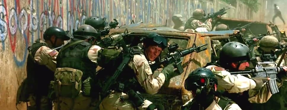 نقد و بررسی فیلم سقوط شاهین سیاه (Black Hawk Down)؛ رسوایی قهرمانانه آمریکایی